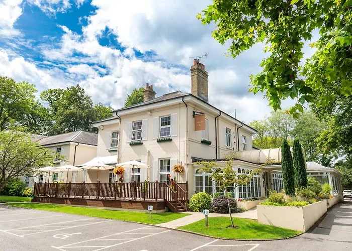 Forest Lodge Hotel
